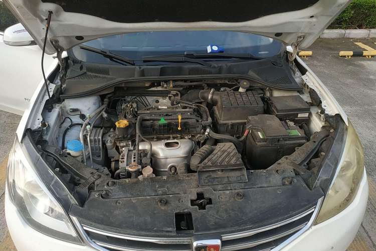 Used Roewe 360 2016 1.5L Automatic Smart Screen Version Engine Bay