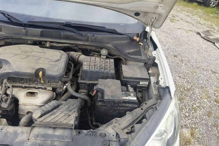 Used Roewe 360 2016 1.5L Manual Smart Screen Version Engine Bay Left