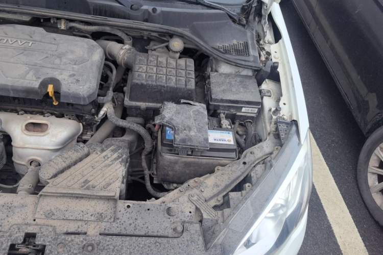 Used Roewe 360 2016 1.5L Manual Smart Screen Version Engine Bay Left