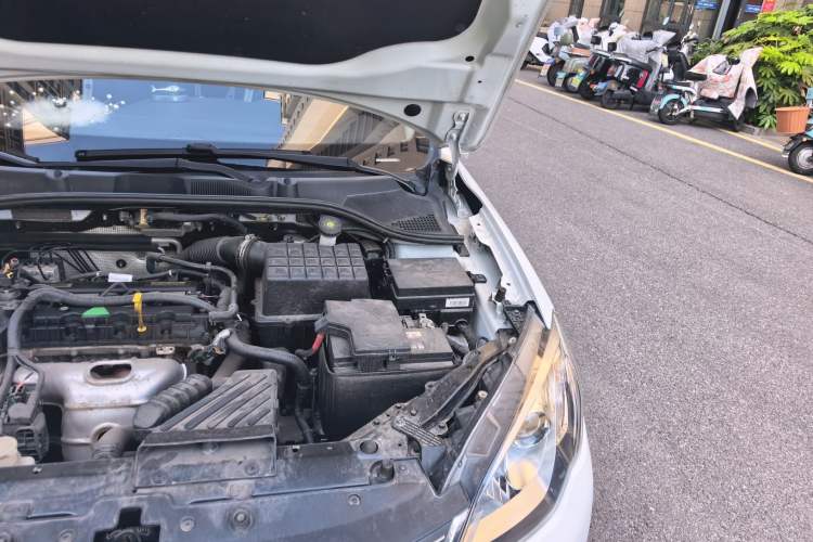Used Roewe 360 2016 1.5L Automatic Smart Screen Version Engine Bay Left