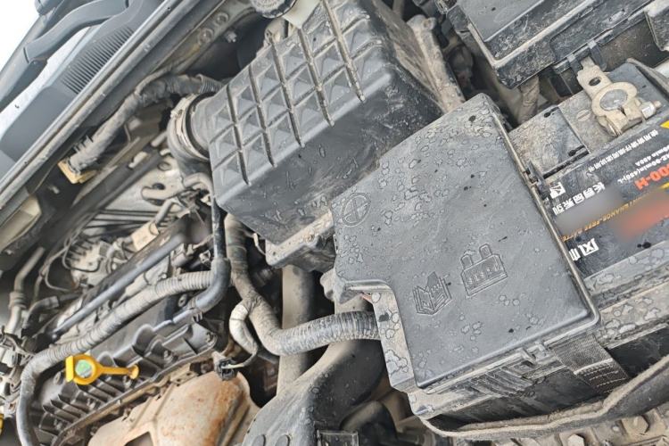Used Roewe 360 2016 1.5L Automatic Smart Screen Version Engine Bay Left