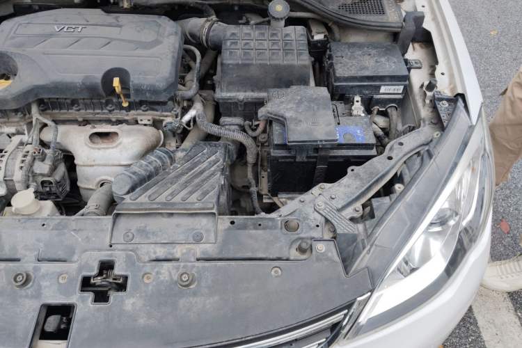 Used Roewe 360 2016 1.5L Automatic Smart Screen Version Engine Bay Left