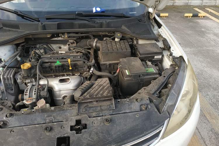 Used Roewe 360 2016 1.5L Automatic Smart Screen Version Engine Bay Left