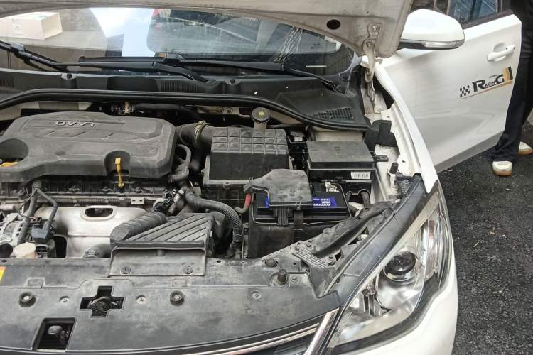 Used Roewe 360 2016 1.5L Automatic Smart Screen Version Engine Bay Left