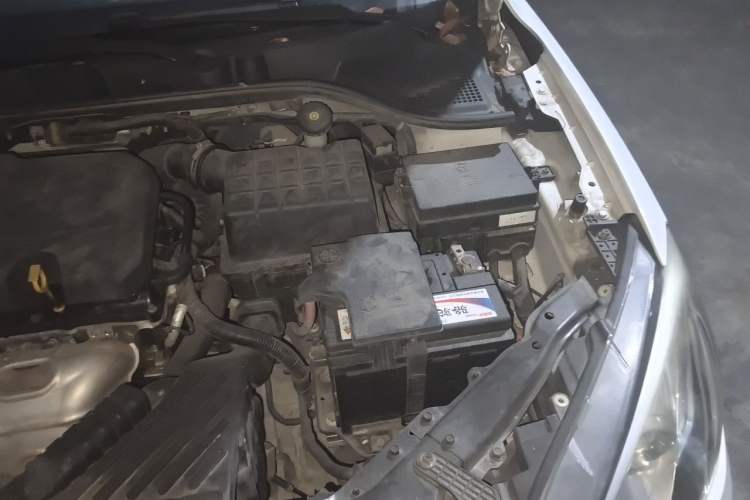 Used Roewe 360 2016 1.5L Automatic Smart Screen Version Engine Bay Left