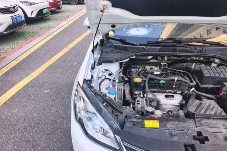 Used Roewe 360 2016 1.5L Automatic Smart Screen Version Engine Bay Right