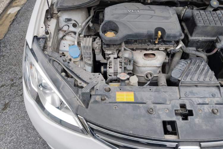 Used Roewe 360 2016 1.5L Automatic Smart Screen Version Engine Bay Right