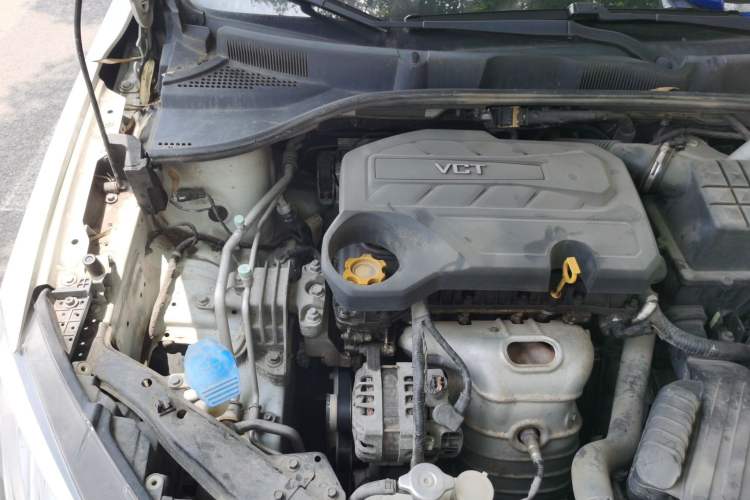 Used Roewe 360 2016 1.5L Automatic Smart Screen Version Engine Bay Right