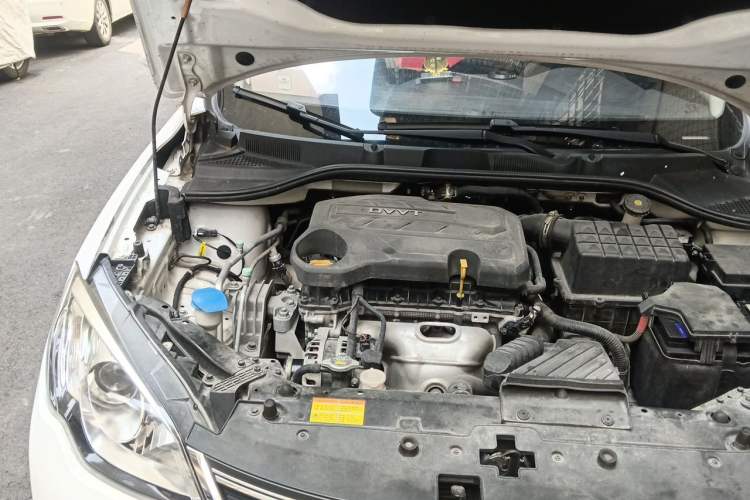 Used Roewe 360 2016 1.5L Automatic Smart Screen Version Engine Bay Right