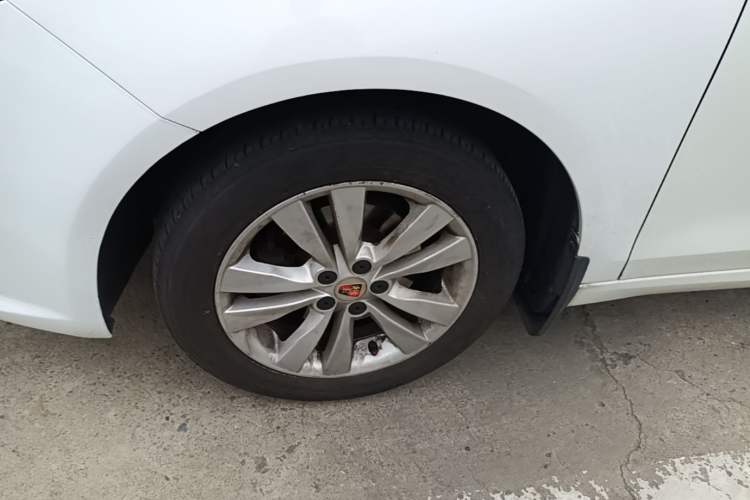 Used Roewe 360 2016 1.5L Automatic Smart Screen Version Exterior 4