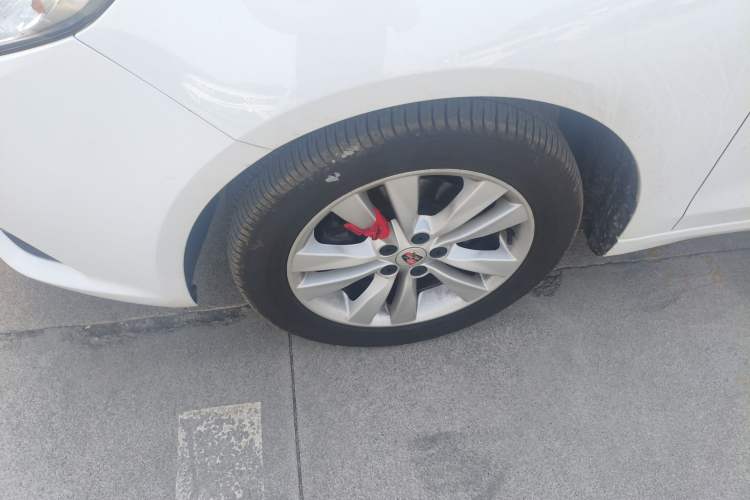 Used Roewe 360 2016 1.5L Manual Smart Screen Version Exterior 4
