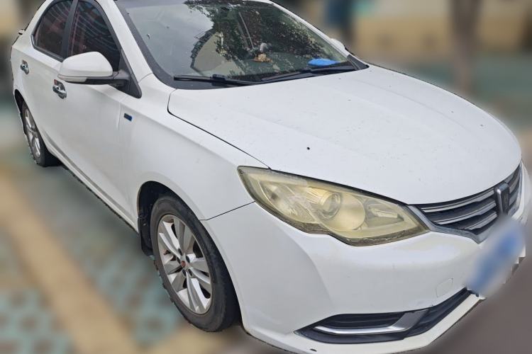 Used Roewe 360 2016 1.5L Automatic Smart Screen Version Front Right 45 Deg