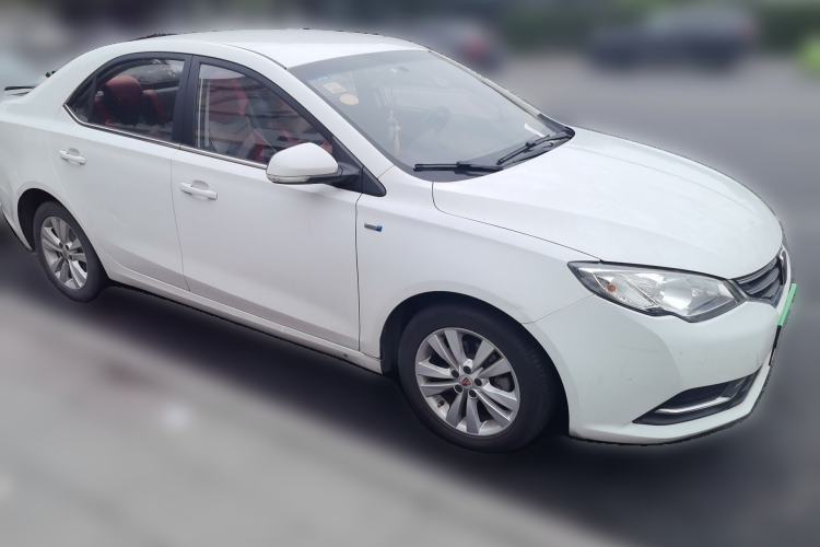 Used Roewe 360 2016 1.5L Manual Smart Screen Version Front Right 45 Deg