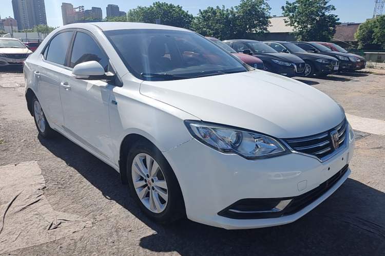 Used Roewe 360 2016 1.5L Manual Smart Screen Version Front Right 45 Deg
