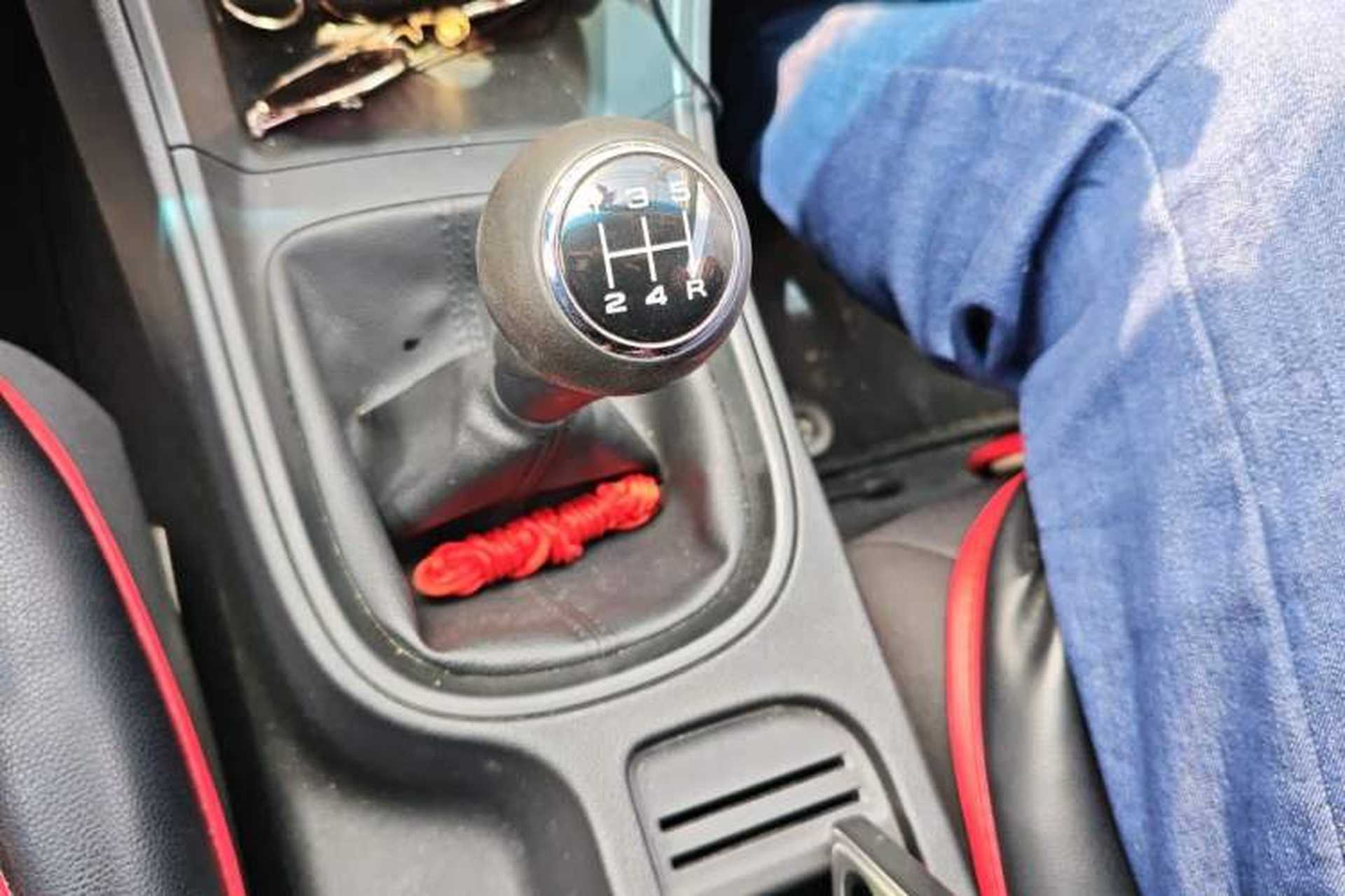 Used Roewe 360 2016 1.5L Manual Smart Screen Version Gear Lever