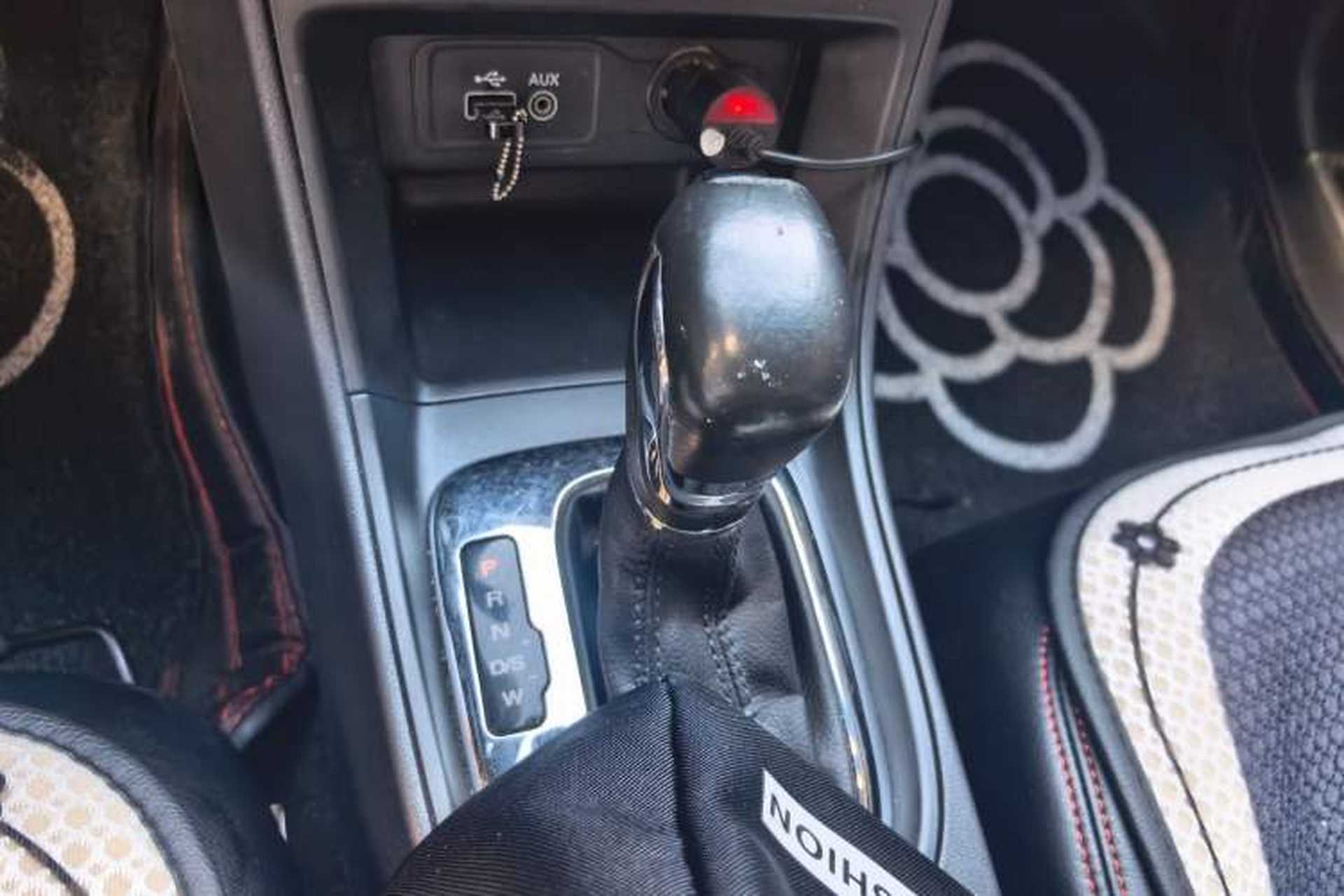 Used Roewe 360 2016 1.5L Automatic Smart Screen Version Gear Lever