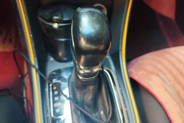 Used Roewe 360 2016 1.5L Automatic Smart Screen Version Gear Lever