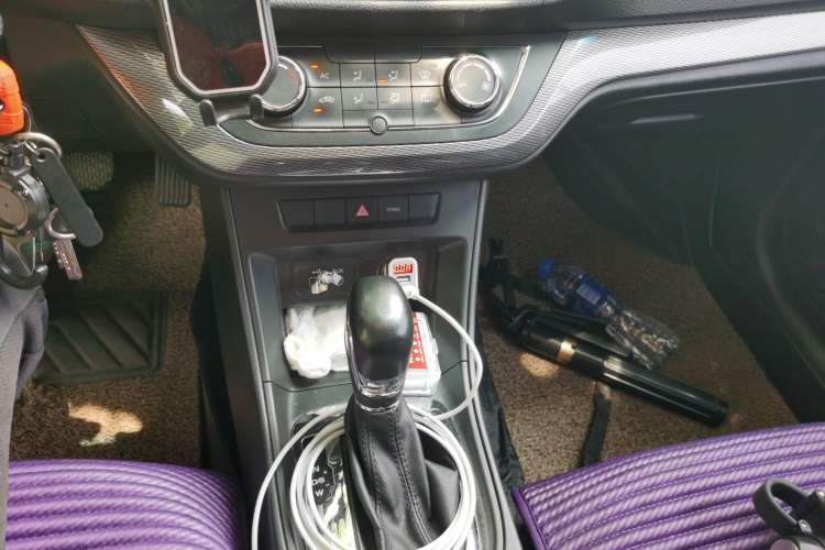 Used Roewe 360 2016 1.5L Automatic Smart Screen Version Gear Lever
