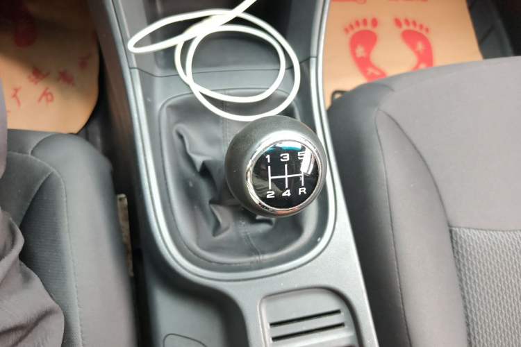 Used Roewe 360 2016 1.5L Manual Smart Screen Version Gear Lever