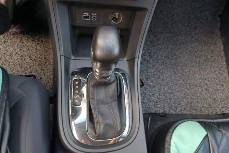 Used Roewe 360 2016 1.5L Automatic Smart Screen Version Gear Lever