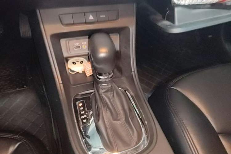 Used Roewe 360 2016 1.5L Automatic Smart Screen Version Gear Lever