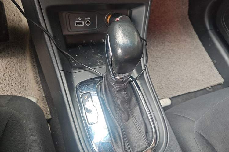 Used Roewe 360 2016 1.5L Automatic Smart Screen Version Gear Lever