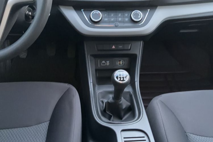 Used Roewe 360 2016 1.5L Manual Smart Screen Version Gear Lever