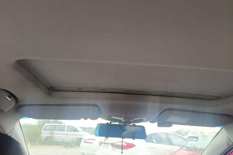 Used Roewe 360 2016 1.5L Manual Smart Screen Version Headliner