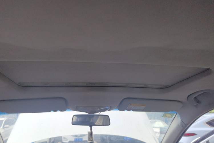 Used Roewe 360 2016 1.5L Manual Smart Screen Version Headliner