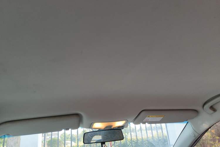 Used Roewe 360 2016 1.5L Automatic Smart Screen Version Headliner
