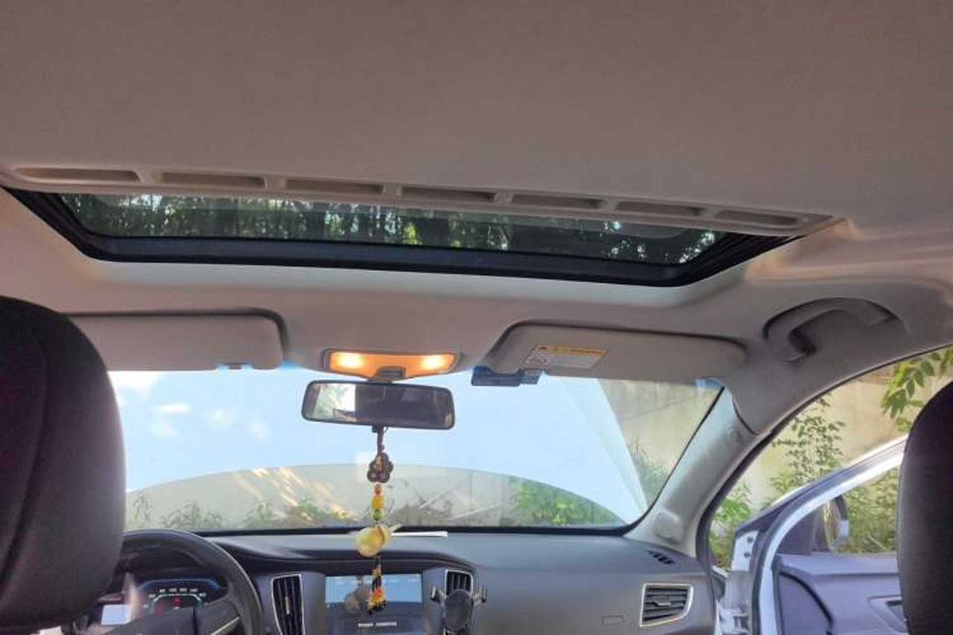 Used Roewe 360 2016 1.5L Manual Smart Screen Version Headliner