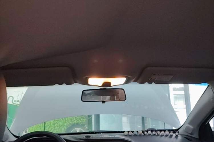 Used Roewe 360 2016 1.5L Automatic Smart Screen Version Headliner