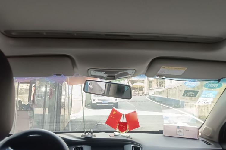 Used Roewe 360 2016 1.5L Automatic Smart Screen Version Headliner