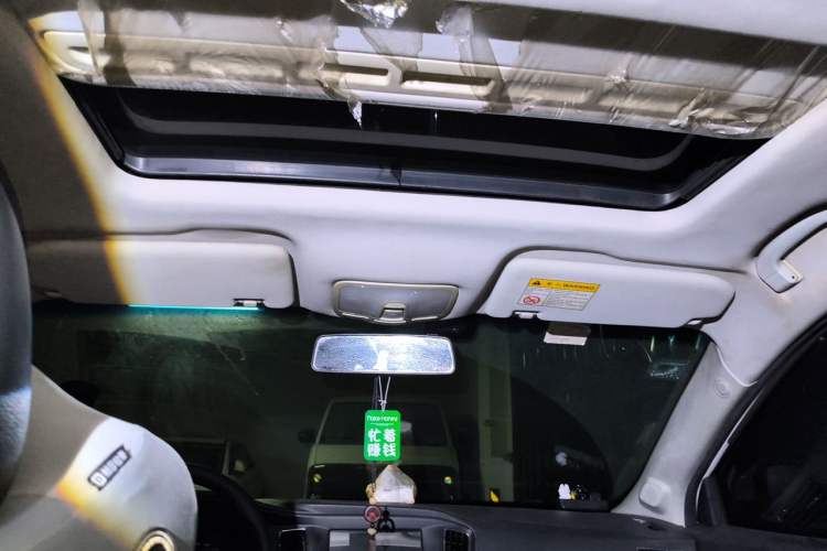 Used Roewe 360 2016 1.5L Automatic Smart Screen Version Headliner