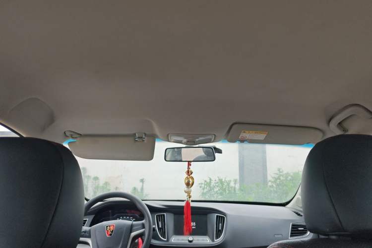Used Roewe 360 2016 1.5L Automatic Smart Screen Version Headliner