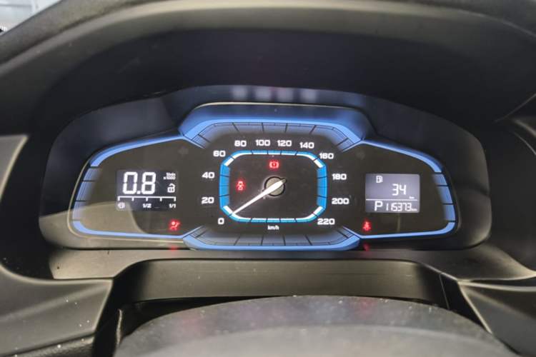 Used Roewe 360 2016 1.5L Automatic Smart Screen Version Instrument Cluster