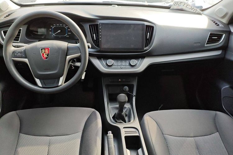 Used Roewe 360 2016 1.5L Manual Smart Screen Version Interior 2