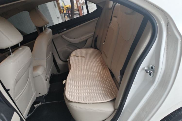 Used Roewe 360 2016 1.5L Automatic Smart Screen Version Left Rear Seat