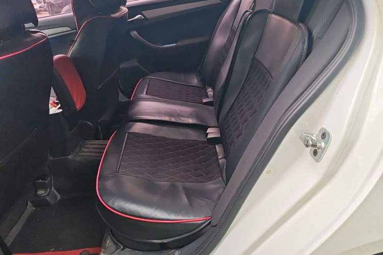Used Roewe 360 2016 1.5L Automatic Smart Screen Version Left Rear Seat