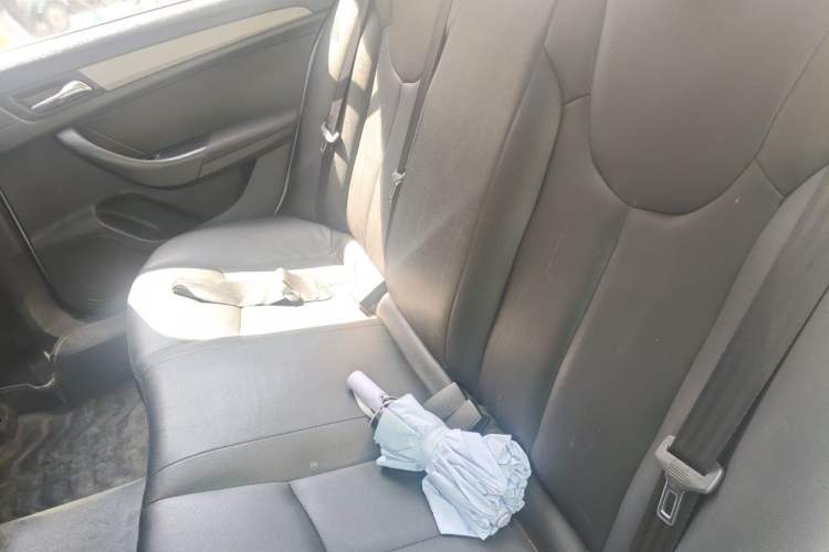 Used Roewe 360 2016 1.5L Automatic Smart Screen Version Left Rear Seat