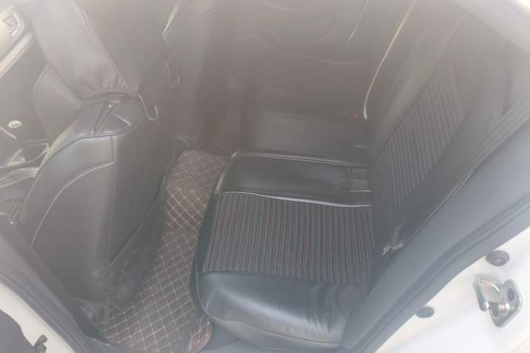 Used Roewe 360 2016 1.5L Manual Smart Screen Version Left Rear Seat