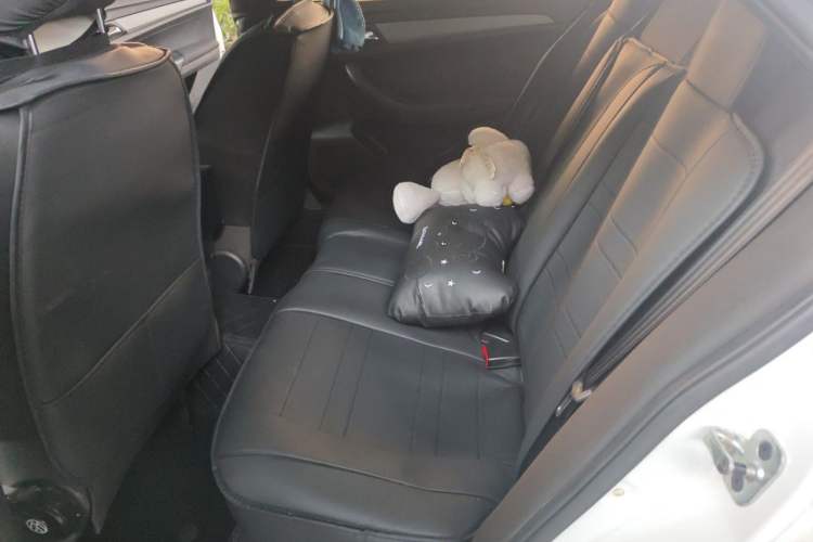 Used Roewe 360 2016 1.5L Automatic Smart Screen Version Left Rear Seat