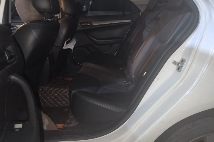 Used Roewe 360 2016 1.5L Automatic Smart Screen Version Left Rear Seat