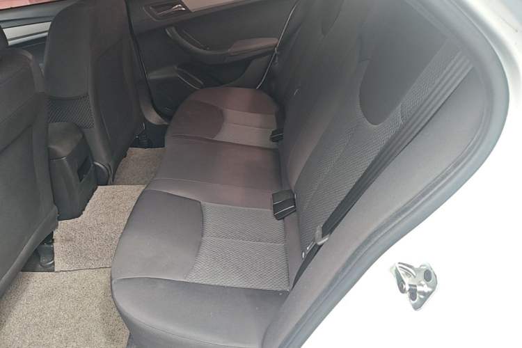 Used Roewe 360 2016 1.5L Automatic Smart Screen Version Left Rear Seat