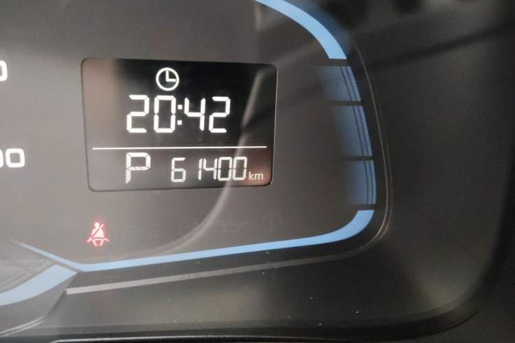 Used Roewe 360 2016 1.5L Automatic Smart Screen Version Odometer Close Up