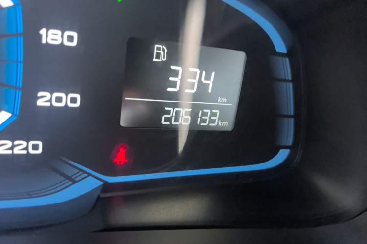 Used Roewe 360 2016 1.5L Manual Smart Screen Version Odometer Close Up