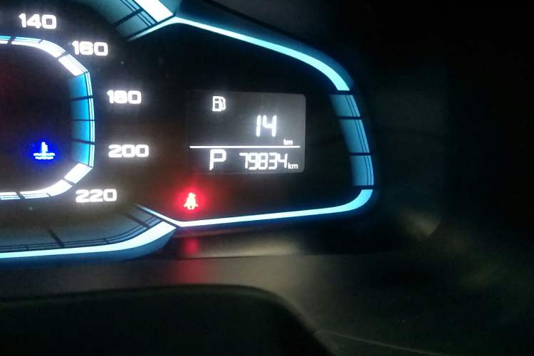 Used Roewe 360 2016 1.5L Automatic Smart Screen Version Odometer Close Up