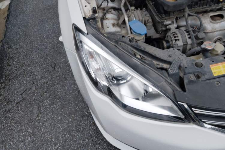 Used Roewe 360 2016 1.5L Automatic Smart Screen Version Right Front Headlight