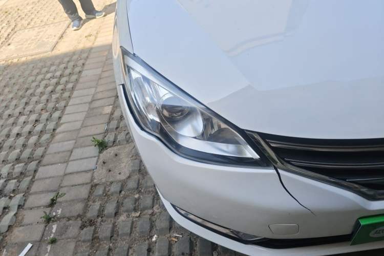 Used Roewe 360 2016 1.5L Automatic Smart Screen Version Right Front Headlight