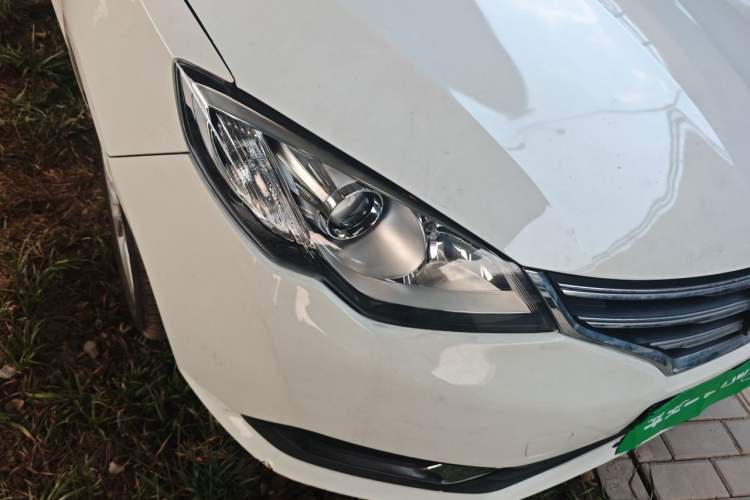 Used Roewe 360 2016 1.5L Automatic Smart Screen Version Right Front Headlight